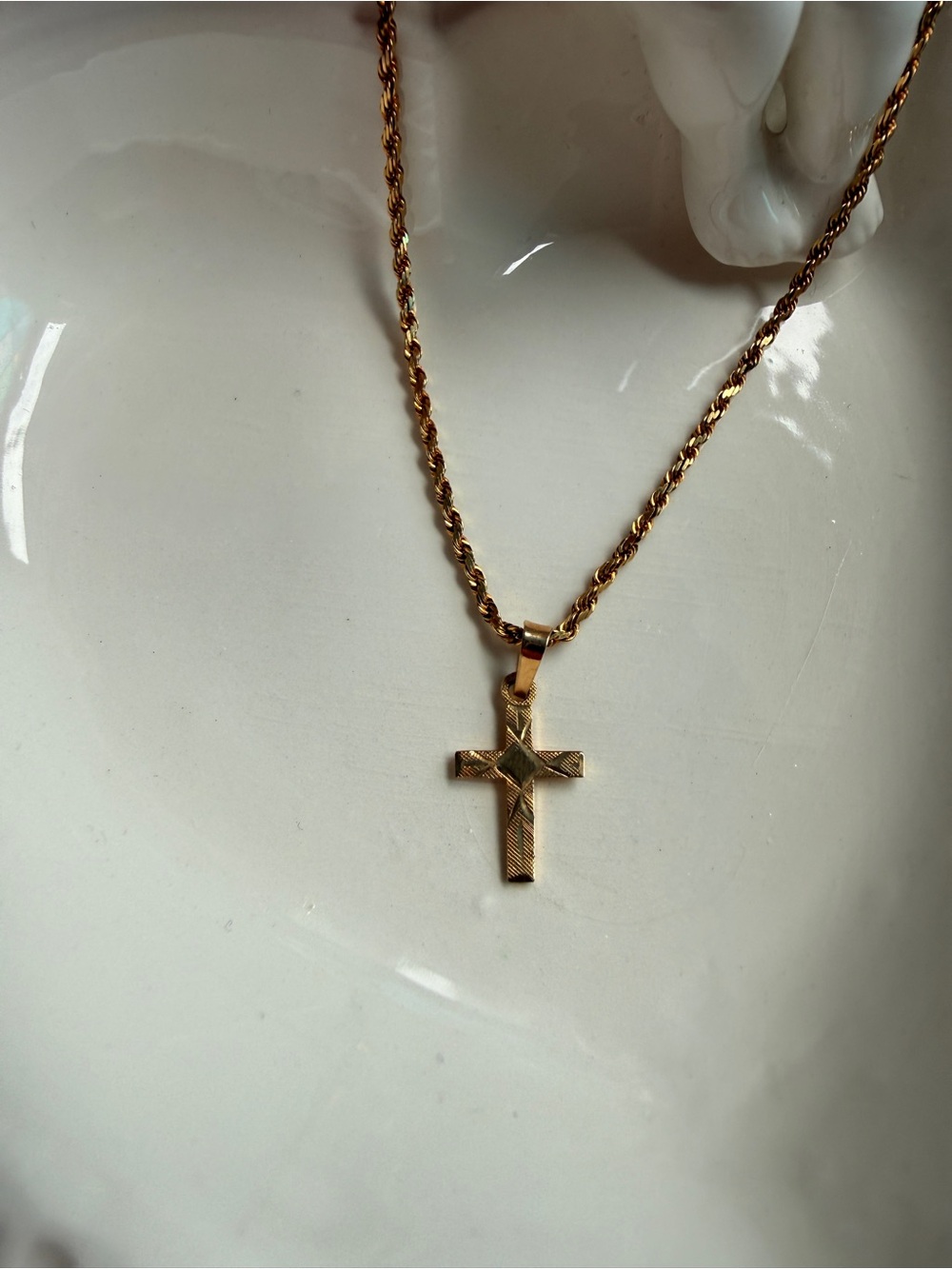 14k Gold Cross Pendant Necklace - 16 inch Rope Chain - Picture 3 of 7